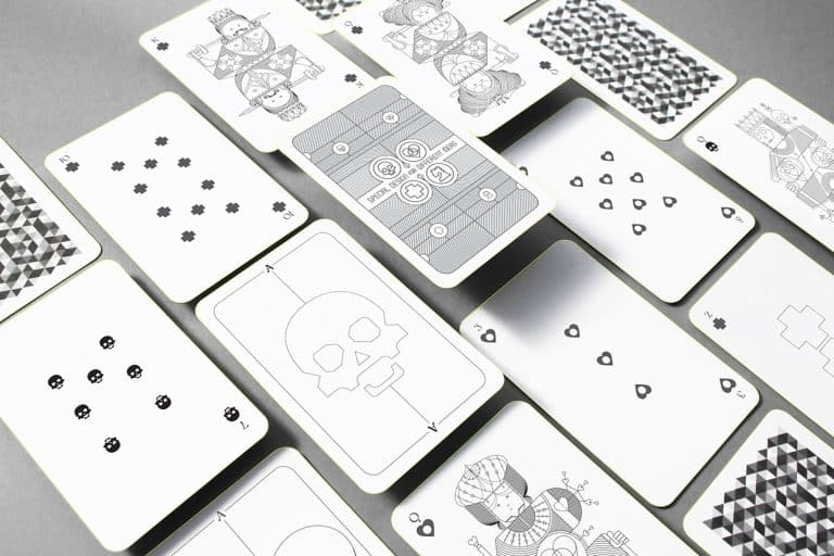 Whimsical Playing Arts : un jeu de 54 cartes design original