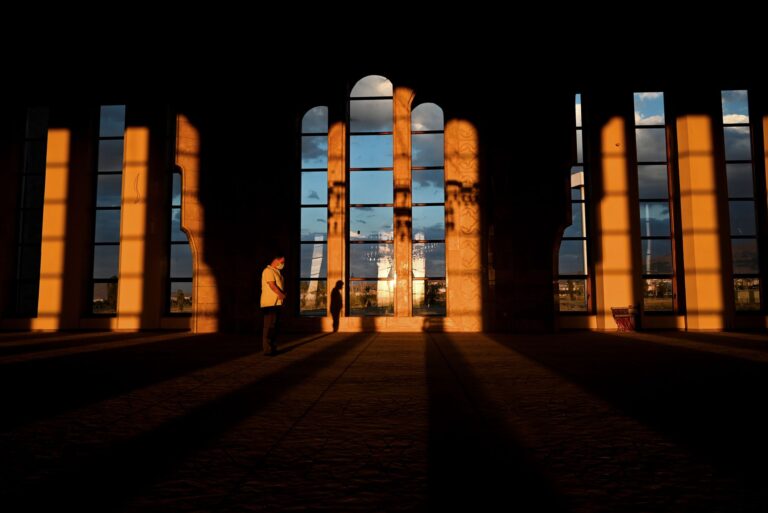 Comment l&rsquo;architecture dialogue-t-elle avec la lumière ?